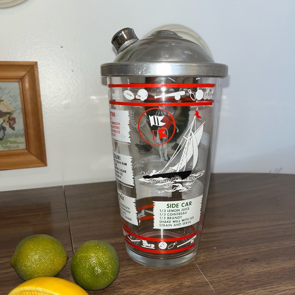 HAZEL-ATLAS VINTAGE CLEAR GLASS COCKTAIL SHAKER WITH RECIPES – SILVER LID